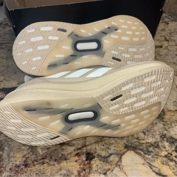 Adidas Ultraboost 5X W NEW - Picture 6 of 9